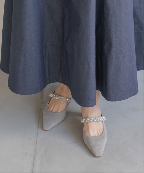RANDA（ランダ）の「【SUSTAINABLE】パールミュールパンプス（パンプス・レディース・グレイッシュベージュ/ブラック/ブルー・S/M/L/LL）」の20枚目の写真