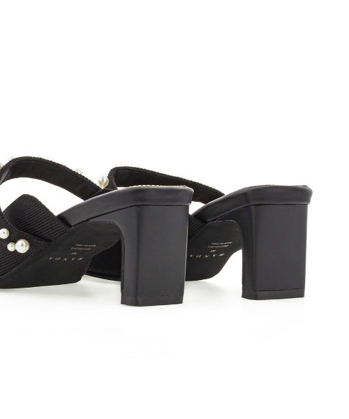 RANDA（ランダ）の「【SUSTAINABLE】パールミュールパンプス（パンプス・レディース・グレイッシュベージュ/ブラック/ブルー・S/M/L/LL）」の6枚目の写真