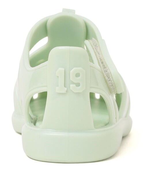 igor（イゴール）の「【WEB限定】igor:12～17cm / TOBBY SOLID GLOSS（サンダル・キッズ・アイボリー/ピンク/ライトグリーン/イエロー/ラベンダー・12/13/14/15 /16/17）」の12枚目の写真