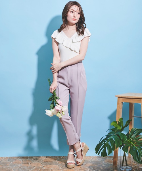 NOELA（ノエラ）の「サイドパールスリットパンツ（その他パンツ・レディース・オフホワイト/ピンク/ラベンダー・S/M）」の4枚目の写真