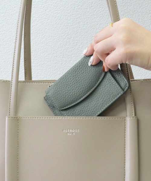 ALTROSE（アルトローズ）の「レザー 本革 ポケット付 パスケース カードケース ミニ財布 フラグメントケース（カードケース・レディース・グリーン/ピンク/ベージュ/ブラック・FREE）」の9枚目の写真