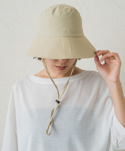 Omekashi(オメカシ)の「earthy_ナイロンシェードハット(ハット・レディース・ブラック/ベージュ・FREE)」の6枚目の写真