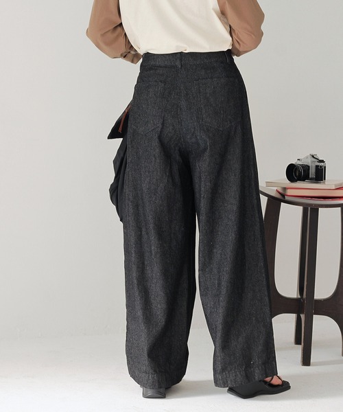 Crisp（クリスプ）の「ハイウエストワイドパンツ（デニムパンツ・レディース・ブラック/アイボリー・MEDIUM/SMALL）」の7枚目の写真
