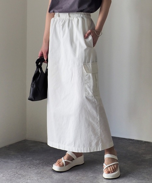 Riberry（リベリー）の「ウエストドロストカーゴタイトスカート（スカート・レディース・カーキ/オフホワイト/ブラック・MEDIUM）」の2枚目の写真