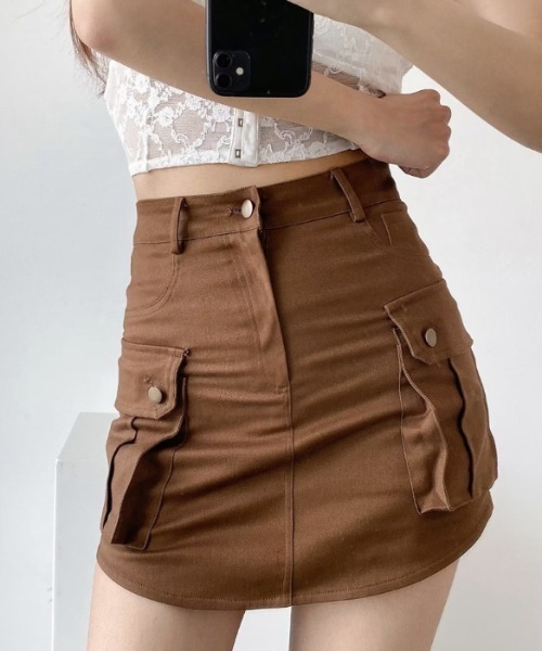 Silly（シリー）の「【万能着回しアイテム!大活躍♪】ストレッチカーゴ風ミニスカート（スカート・レディース・ブラック/グリーン/ブラウン/ベージュ・SMALL/MEDIUM/LARGE）」の21枚目の写真