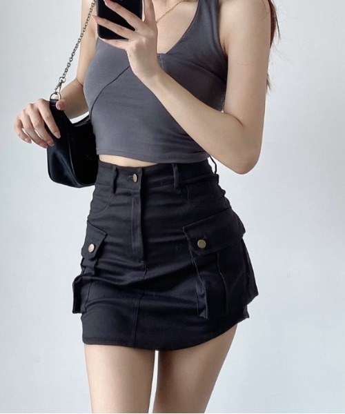 Silly（シリー）の「【万能着回しアイテム!大活躍♪】ストレッチカーゴ風ミニスカート（スカート・レディース・ブラック/グリーン/ブラウン/ベージュ・SMALL/MEDIUM/LARGE）」の12枚目の写真