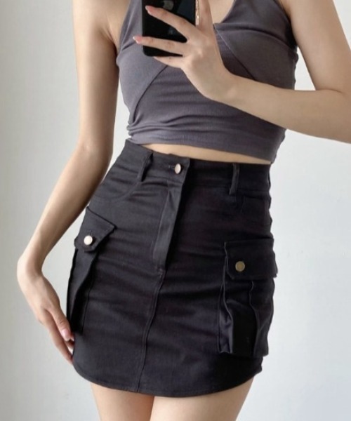 Silly（シリー）の「【万能着回しアイテム!大活躍♪】ストレッチカーゴ風ミニスカート（スカート・レディース・ブラック/グリーン/ブラウン/ベージュ・SMALL/MEDIUM/LARGE）」の13枚目の写真