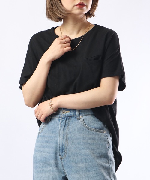 FUNALIVE(ファンアライブ)の「PAGE ONE TC天竺接触冷感ラウンドヘム PO(Tシャツ/カットソー・レディース・レッド/グリーン系/グレイッシュベージュ/ブラック/オフホワイト・M-L)」の1枚目の写真