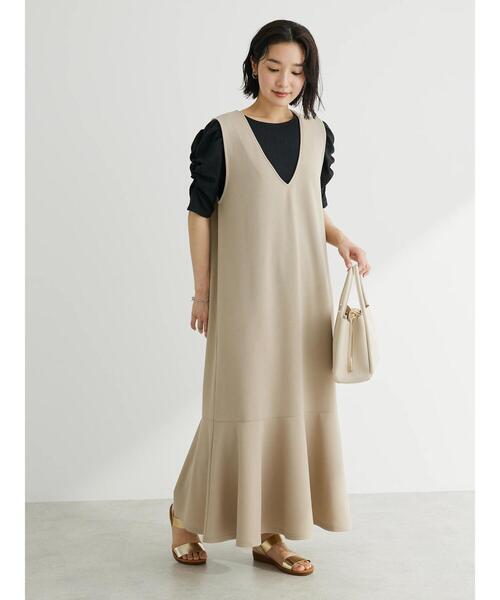 Green Parks(グリーンパークス)の「カットジョーゼットマーメイドジャンスカ(ワンピース・レディース・ブラック/グレイッシュベージュ・FREE)」の22枚目の写真