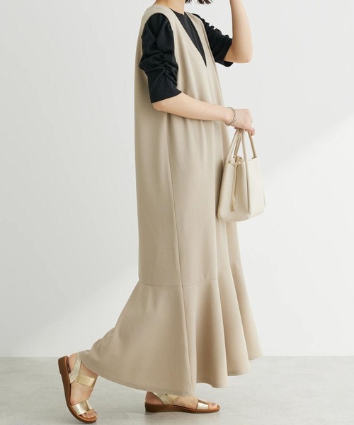 Green Parks(グリーンパークス)の「カットジョーゼットマーメイドジャンスカ(ワンピース・レディース・ブラック/グレイッシュベージュ・FREE)」の2枚目の写真