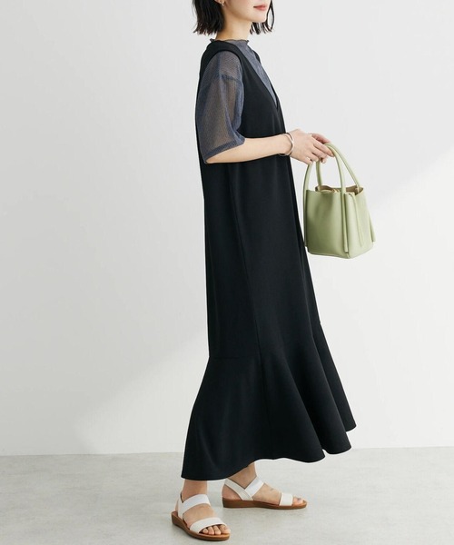 Green Parks(グリーンパークス)の「カットジョーゼットマーメイドジャンスカ(ワンピース・レディース・ブラック/グレイッシュベージュ・FREE)」の1枚目の写真