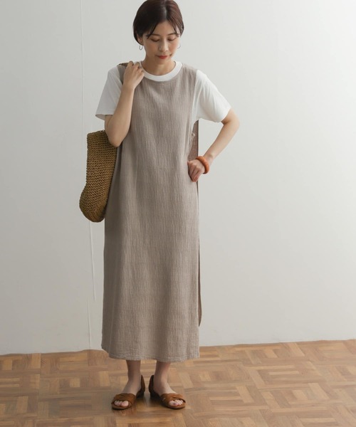 URBAN RESEARCH DOORS（アーバンリサーチドアーズ）の「コットンラップライクストレートワンピース（ワンピース・レディース・グレー系その他/チャコールグレー・MEDIUM）」の17枚目の写真