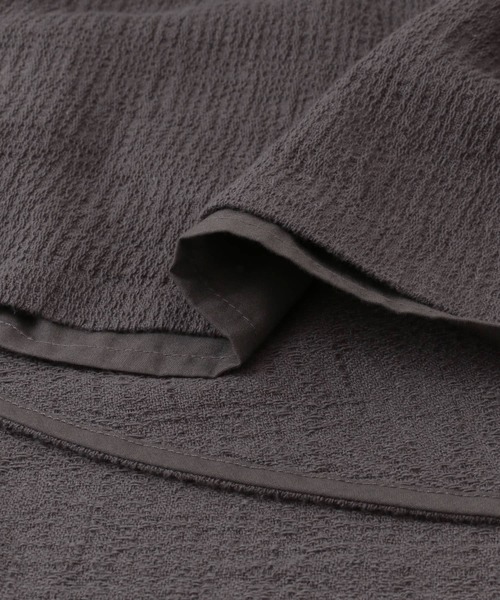 URBAN RESEARCH DOORS（アーバンリサーチドアーズ）の「コットンラップライクストレートワンピース（ワンピース・レディース・グレー系その他/チャコールグレー・MEDIUM）」の10枚目の写真