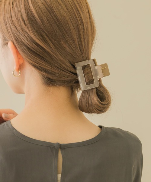 SMELLY(スメリー)の「スクエアマットカラーバンス(バレッタ/ヘアクリップ・レディース・ベージュ/ブルー・-)」の11枚目の写真