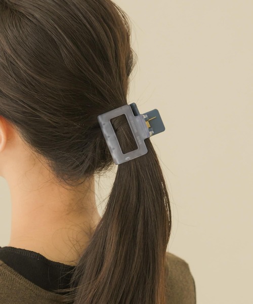 SMELLY(スメリー)の「スクエアマットカラーバンス(バレッタ/ヘアクリップ・レディース・ベージュ/ブルー・-)」の18枚目の写真