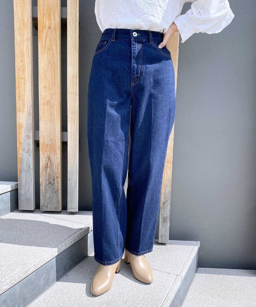 index(インデックス)の「◆センタープレステーパードデニム【洗濯機洗い可】(デニムパンツ・レディース・ブルー/ネイビー・36/38/40/42)」の1枚目の写真