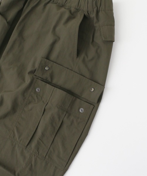URBAN RESEARCH DOORS（アーバンリサーチドアーズ）の「ナイロンワッシャーカーゴパンツ（カーゴパンツ・メンズ・オリーブ/ブラック・MEDIUM/LARGE）」の9枚目の写真