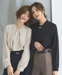 RUIRUE BOUTIQUE | 洗える ストレッチ ｜ 選べるデザイン フロントタック　ボウタイブラウス ｜ 長袖 トップス 体型カバー  オフィスカジュアル 通勤服 華やか ボウタイ メタル パール ボリュームスリーブ ブラウス(シャツ/ブラウス)