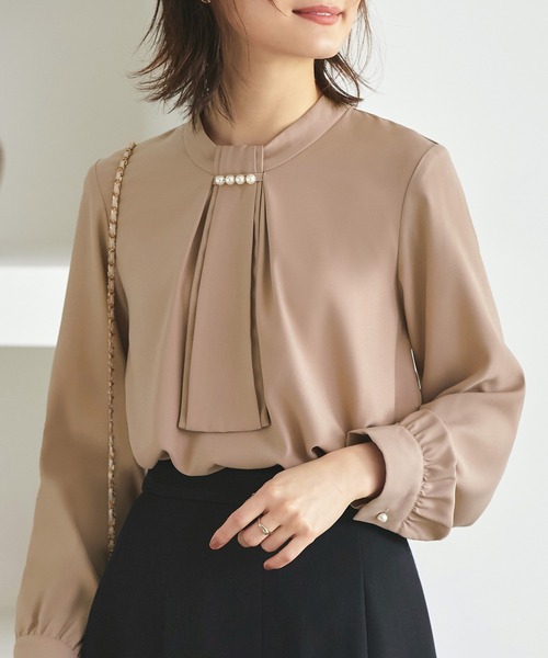 RUIRUE BOUTIQUE（ルイルエブティック）の「洗える ストレッチ ｜ 選べるデザイン フロントタック　ボウタイブラウス ｜ 長袖 トップス 体型カバー  オフィスカジュアル 通勤服 華やか ボウタイ メタル パール ボリュームスリーブ ブラウス（シャツ/ブラウス・レディース・ブラック系1/オレンジ/オレンジ系1/ブラック/ライトベージュ/ベージュ系1/ネイビー/ブルー系1/ピンク系1/ホワイト/グレー系1/ネイビー系1/アッシュ/ライトブルー/ピンクベージュ/ホワイト系1・S/M/L/LL/3L/5L/4L）」の14枚目の写真