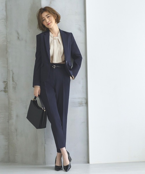 RUIRUE BOUTIQUE（ルイルエブティック）の「洗える ストレッチ ｜ 選べるデザイン フロントタック　ボウタイブラウス ｜ 長袖 トップス 体型カバー  オフィスカジュアル 通勤服 華やか ボウタイ メタル パール ボリュームスリーブ ブラウス（シャツ/ブラウス・レディース・ブラック系1/オレンジ/オレンジ系1/ブラック/ライトベージュ/ベージュ系1/ネイビー/ブルー系1/ピンク系1/ホワイト/グレー系1/ネイビー系1/アッシュ/ライトブルー/ピンクベージュ/ホワイト系1・S/M/L/LL/3L/5L/4L）」の19枚目の写真