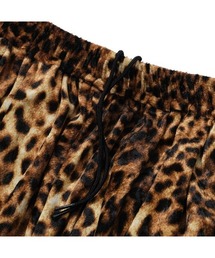 Keboz(ケボズ) レオパードパンツ KEBOZ（ケボズ）の「LEOPARD SHORT（その他パンツ）」 - WEAR