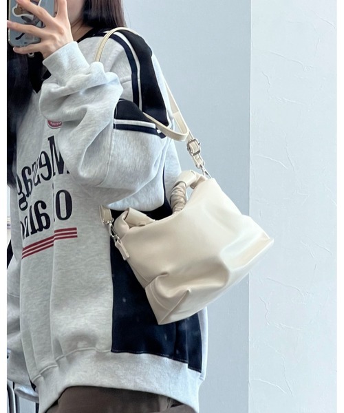 3.3 Field Trip （3.3フィールドトリップ）の「3.3 Field Trip／ギャザー2WAYBAG 2980074（ショルダーバッグ・レディース・その他1/アイボリー/ブラック・0）」の5枚目の写真