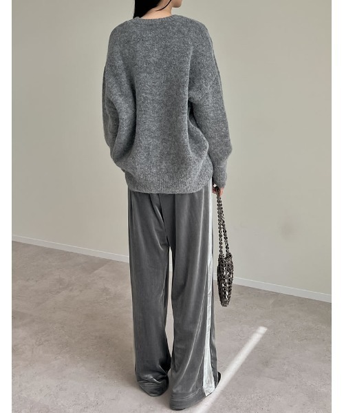 Re:EDIT（リエディ）の「起毛MIXブークレオーバーサイズニットトップス（ニット/セーター・レディース・ブルー/ベージュ/グリーン/ブラック/チャコールグレー/ピンク・MEDIUM/LARGE）」の17枚目の写真