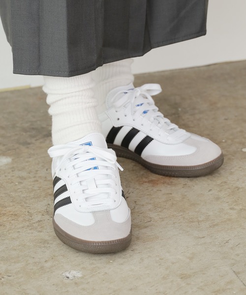 adidas（アディダス）の「adidas/アディダス SAMBA OG サンバ スニーカー ガムソール（スニーカー・メンズ・ブルー/グリーン/オレンジ/ホワイト/ブラック/ブラック系/ネイビー×ホワイト/ホワイト×レッド/ホワイト×グリーン/グリーン系2/ブラウン・27.5/26.5/26/28/27/25/25.5/28.5/23/23.5/24/24.5/22/22.5/29/30）」の18枚目の写真