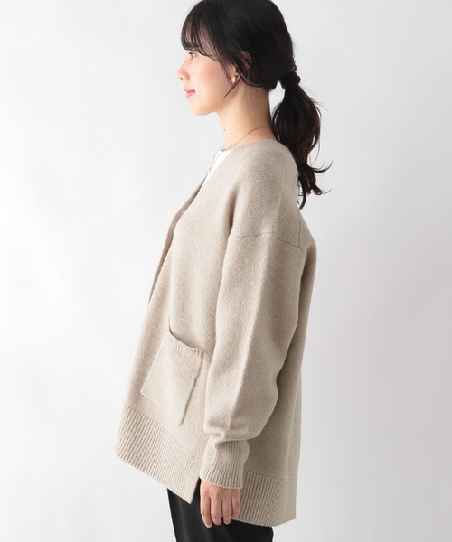 GLOBAL WORK(グローバルワーク)の「フワフワHugmeカーディガン/906731(カーディガン/ボレロ・レディース・パープル系その他7/グレイッシュベージュ/チャコールグレー/マスタード/ブルー系その他4・LARGE/MEDIUM)」の21枚目の写真