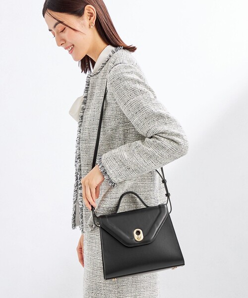 green label relaxing（グリーンレーベルリラクシング）の「トラペーズ 2WAY ハンドバッグ / ショルダーバッグ（ショルダーバッグ・レディース・ベージュ/オフホワイト/ブラック・FREE）」の3枚目の写真