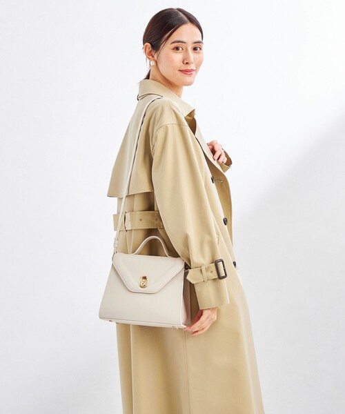 green label relaxing（グリーンレーベルリラクシング）の「トラペーズ 2WAY ハンドバッグ / ショルダーバッグ（ショルダーバッグ・レディース・ベージュ/オフホワイト/ブラック・FREE）」の4枚目の写真