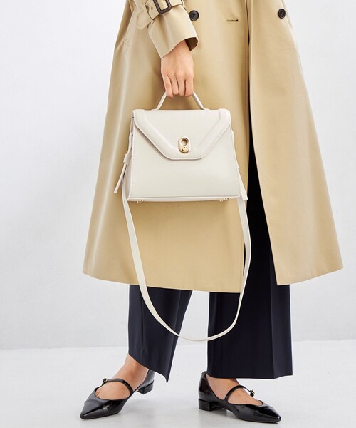green label relaxing（グリーンレーベルリラクシング）の「トラペーズ 2WAY ハンドバッグ / ショルダーバッグ（ショルダーバッグ・レディース・ベージュ/オフホワイト/ブラック・FREE）」の5枚目の写真