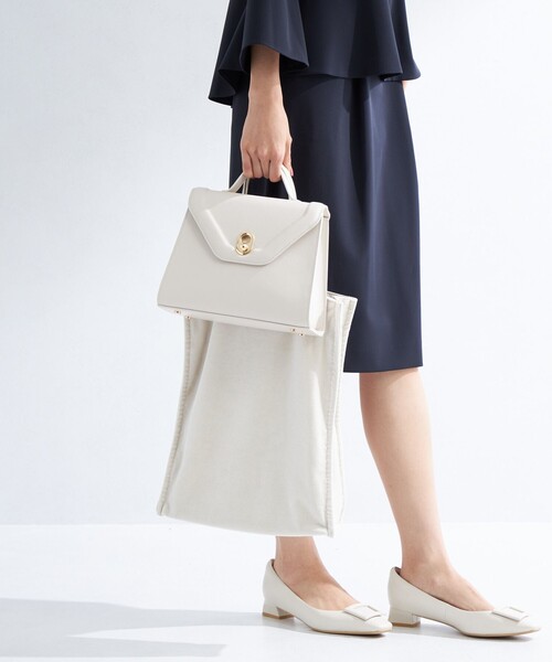 green label relaxing（グリーンレーベルリラクシング）の「トラペーズ 2WAY ハンドバッグ / ショルダーバッグ（ショルダーバッグ・レディース・ベージュ/オフホワイト/ブラック・FREE）」の6枚目の写真