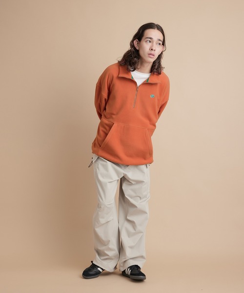 re_k by JUNRED(レクバイジュンレッド)の「re_k by JUNRED / カラーフリースハーフジッププルオーバー(スウェット・メンズ・チャコールグレー/ベージュ/オレンジ/ブルー・S/M/L)」の12枚目の写真