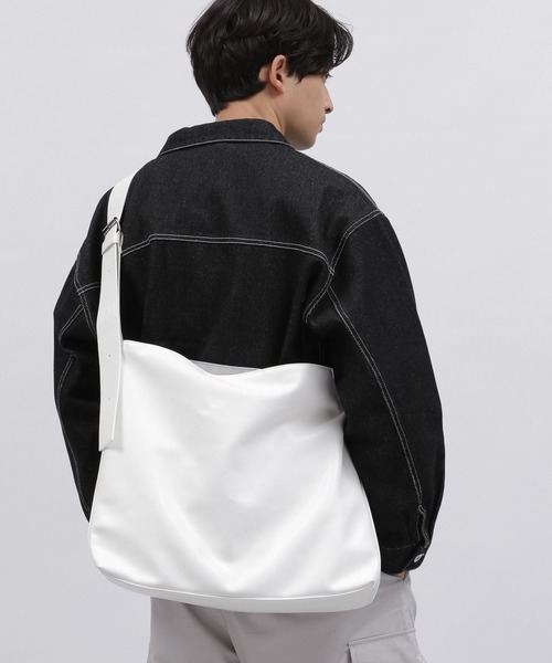 LAKOLE（ラコレ）の「FLミドルショルダーBAG / 996084（ショルダーバッグ・メンズ・ブラック/ライトグレー/ホワイト・FREE）」の12枚目の写真