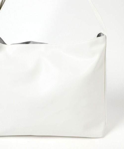 LAKOLE（ラコレ）の「FLミドルショルダーBAG / 996084（ショルダーバッグ・メンズ・ブラック/ライトグレー/ホワイト・FREE）」の16枚目の写真