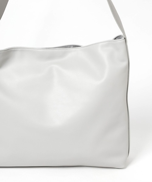 LAKOLE（ラコレ）の「FLミドルショルダーBAG / 996084（ショルダーバッグ・メンズ・ブラック/ライトグレー/ホワイト・FREE）」の8枚目の写真