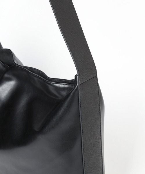 LAKOLE（ラコレ）の「FLミドルショルダーBAG / 996084（ショルダーバッグ・メンズ・ブラック/ライトグレー/ホワイト・FREE）」の11枚目の写真