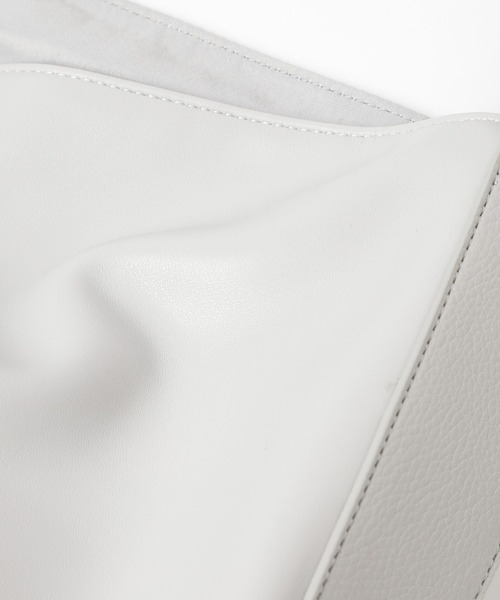 LAKOLE（ラコレ）の「FLミドルショルダーBAG / 996084（ショルダーバッグ・メンズ・ブラック/ライトグレー/ホワイト・FREE）」の14枚目の写真