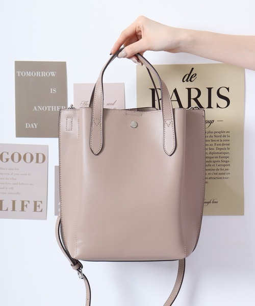 Legato Largo（レガートラルゴ）の「Legato Largo かるいかばん タテ型２WAYショルダーバッグ（ショルダーバッグ・レディース・ライトグレー/ブラック/グレイッシュベージュ/ブルー/ダークブラウン/ダークグレー・FREE）」の5枚目の写真