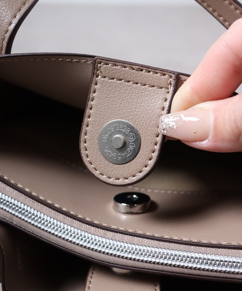 Legato Largo（レガートラルゴ）の「Legato Largo かるいかばん タテ型２WAYショルダーバッグ（ショルダーバッグ・レディース・ライトグレー/ブラック/グレイッシュベージュ/ブルー/ダークブラウン/ダークグレー・FREE）」の11枚目の写真
