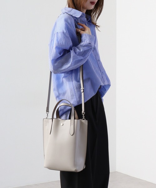 Legato Largo（レガートラルゴ）の「Legato Largo かるいかばん タテ型２WAYショルダーバッグ（ショルダーバッグ・レディース・ライトグレー/ブラック/グレイッシュベージュ/ブルー/ダークブラウン/ダークグレー・FREE）」の18枚目の写真