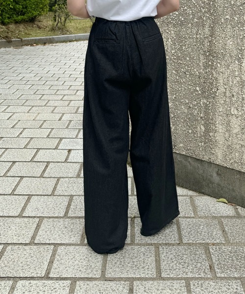 y/m by misato（イムバイミサト）の「デニムタックワイドパンツ（デニムパンツ・レディース・ブラック/インディゴブルー・FREE）」の9枚目の写真