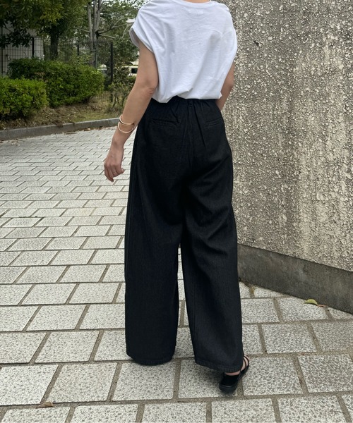 y/m by misato（イムバイミサト）の「デニムタックワイドパンツ