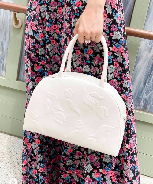 Casselini（キャセリーニ）の「Casselini(キャセリーニ)エンボスボストンバッグ（ハンドバッグ・レディース・ブラック/ホワイト・FREE）」の7枚目の写真