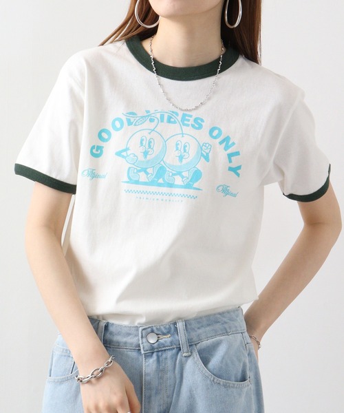spiritoso(スピリトーゾ)の「spiritoso さくらんぼプリント リンガーTシャツ(Tシャツ/カットソー・レディース・グリーン/ネイビー/ブラック・F)」の5枚目の写真