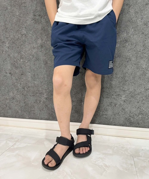 THE CASUAL（カジュアル）の「【水陸両用】 無地 カラー ハーフパンツ（水着・キッズ・ブラック/ダークパープル/ブラック系その他/グレー/カーキ系/グリーン系/ダークネイビー/パープル系その他/オレンジ/イエロー・120cm/130cm/140cm/150cm/160cm/110cm）」の6枚目の写真