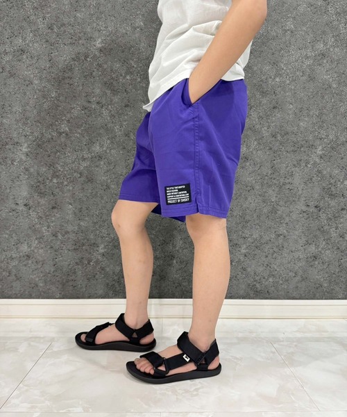 THE CASUAL（カジュアル）の「【水陸両用】 無地 カラー ハーフパンツ（水着・キッズ・ブラック/ダークパープル/ブラック系その他/グレー/カーキ系/グリーン系/ダークネイビー/パープル系その他/オレンジ/イエロー・120cm/130cm/140cm/150cm/160cm/110cm）」の7枚目の写真