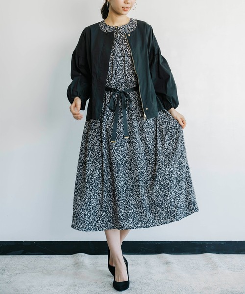 ANNA LUNA(アンナルナ)の「【ANNA LUNA】袖にたっぷりギャザーが入った軽い着心地の華やかブルゾン(ブルゾン・レディース・ベージュ/ブラック・LARGE/MEDIUM)」の18枚目の写真