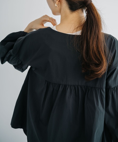 ANNA LUNA(アンナルナ)の「【ANNA LUNA】袖にたっぷりギャザーが入った軽い着心地の華やかブルゾン(ブルゾン・レディース・ベージュ/ブラック・LARGE/MEDIUM)」の16枚目の写真
